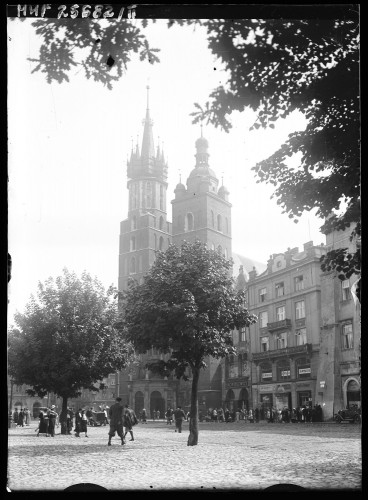 Rynek Główny i kościół Mariacki. 